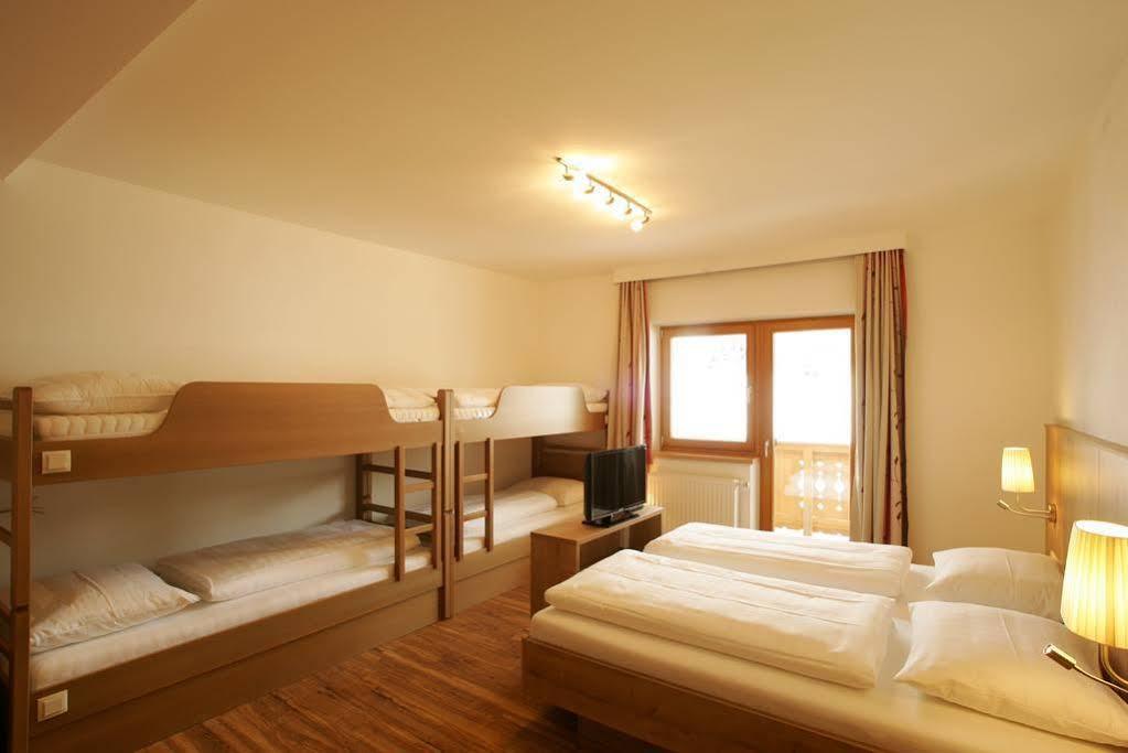 Familien & Wohlfuhlhotel Johanneshof 萨尔巴赫 外观 照片